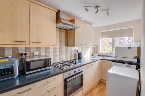 54 Mayfield Close, Catshill, Bromsgrove, B61 0NP