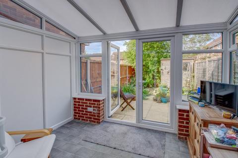 54 Mayfield Close, Catshill, Bromsgrove, B61 0NP