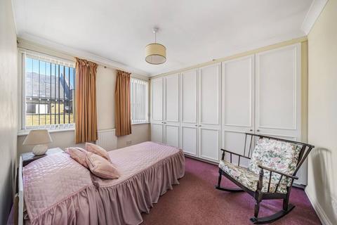 49 Plover Way, London, SE16 7TS