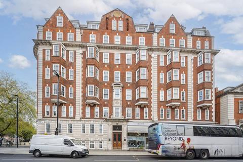 3 bedroom flat for sale, Baker Street, Marylebone, London, NW1