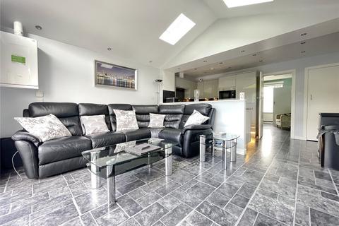 25 Kirk Crescent, Old Kilpatrick, Glasgow, G60 5NJ