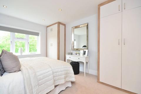 3 bedroom flat to rent, Lexham Gardens, Kensington, London, W8