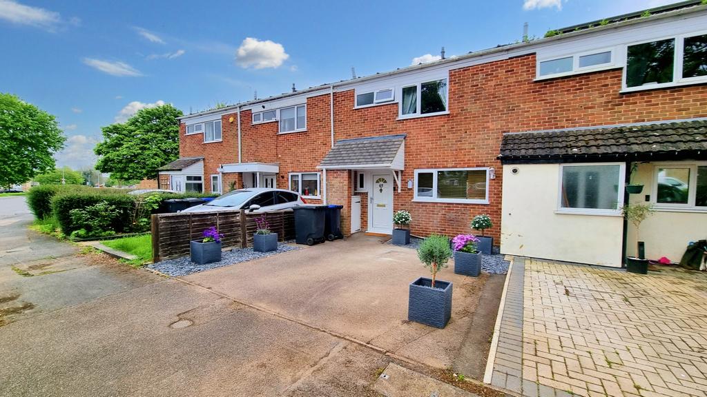 Staverton Road, Daventry, NN11 4EY 3 bed terraced house for sale £190,000