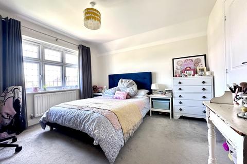 37 Brimstone Drive, Ely, CB7 4ZB