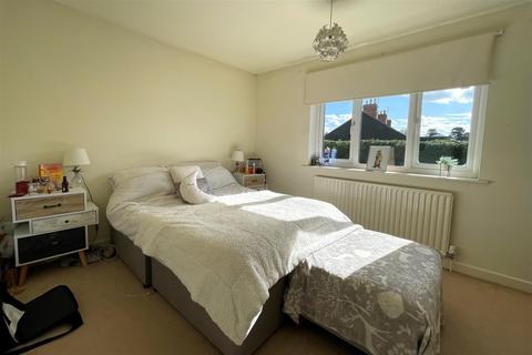 2 bedroom terraced house to rent, Hereward Street, Bourne, PE10