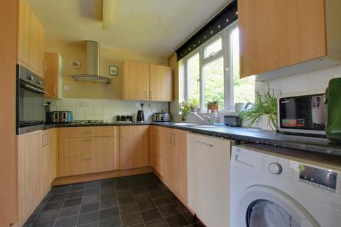 35 Juniper Square, Havant, PO9 1HZ