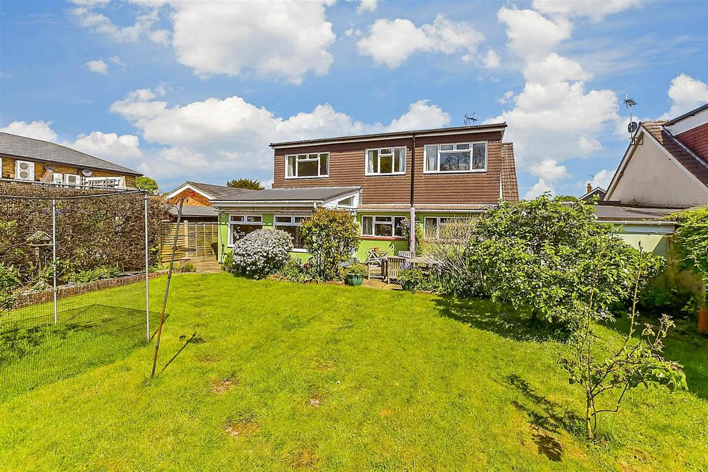 Whitepost Lane, Culverstone, Meopham... 5 bed chalet for sale £600,000