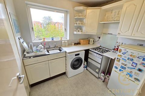 1 bedroom apartment for sale, Gurney Close