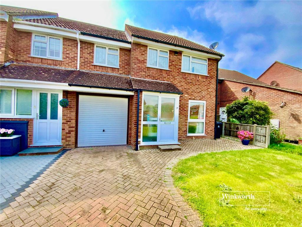 Comet Way, Mudeford, Christchurch, BH23 4 bed semidetached house for