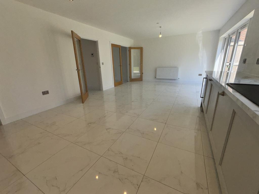 Room Sizes Approx