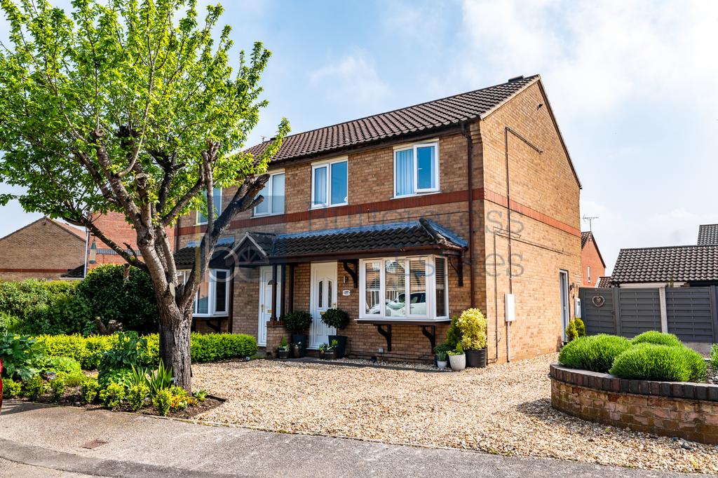 Catkin Way, Balderton 3 bed semidetached house for sale £210,000