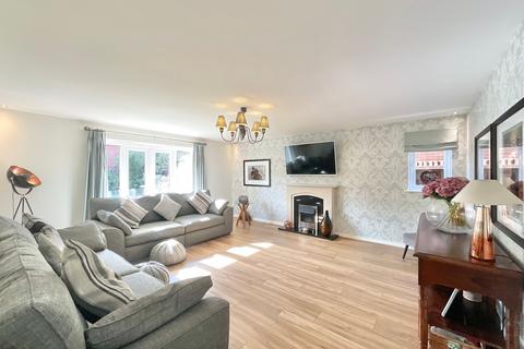 5 bedroom detached house for sale, Oaks Close, Aston, CW5