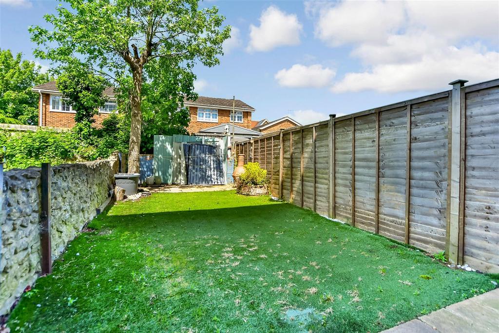 Lakeside, Snodland, Kent 4 bed terraced house for sale £270,000