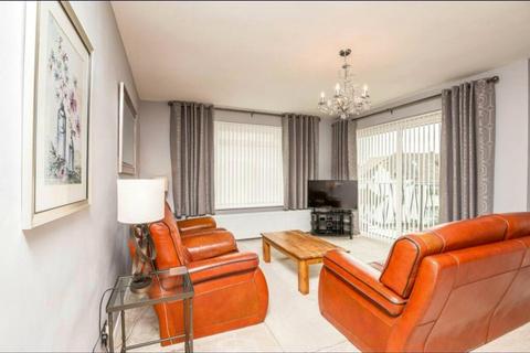 2 bedroom apartment for sale, Eastern Esplanade, Thorpe Bay, Essex, SS1