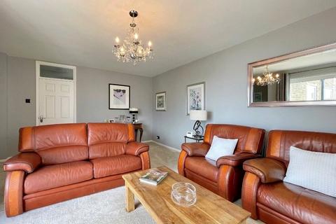 2 bedroom apartment for sale, Eastern Esplanade, Thorpe Bay, Southend-On-Sea, Essex, SS1