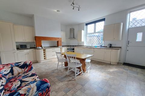 4 bedroom terraced house for sale, Baker Street, Shipley, West Yorkshire