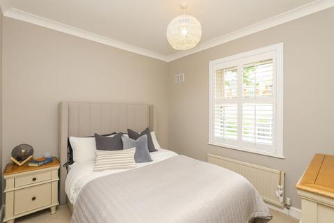 28 Lamb Drive, Sheffield, S5 8LT