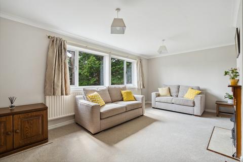 35 Kings Close, Chalfont St Giles, HP8 4HW