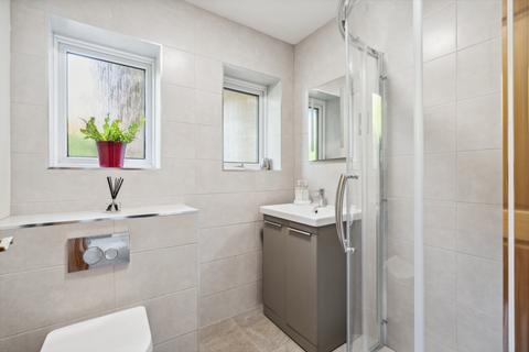 35 Kings Close, Chalfont St Giles, HP8 4HW
