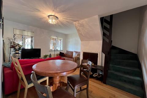 4 bedroom house to rent, Brunswick Quay, Surrey Quays, SE16