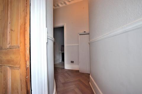 2 bedroom ground floor flat for sale, Sylvan Avenue, Wood Green, London. N22