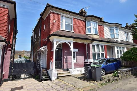 2 bedroom ground floor flat for sale, Sylvan Avenue, Wood Green, London. N22