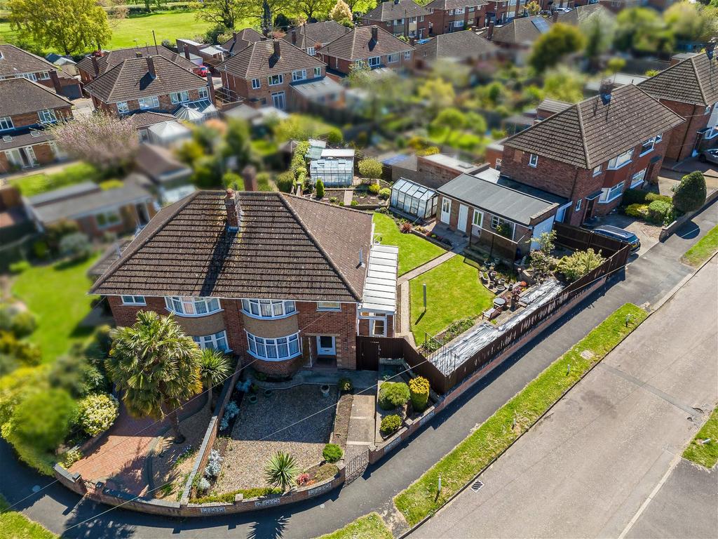 Greenfield Avenue, Kettering NN15 3 bed semidetached house for sale