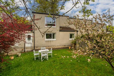 21 Bughtlin Place, Edinburgh, EH12 8UY