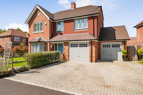 4 bedroom detached house for sale, Ragmoor Close, Reading RG7