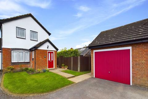 3 bedroom link detached house for sale, Chiltern Ridge, Stokenchurch HP14