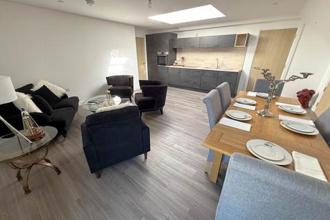 2 bedroom flat for sale, Bowlinger Court, Tower Street