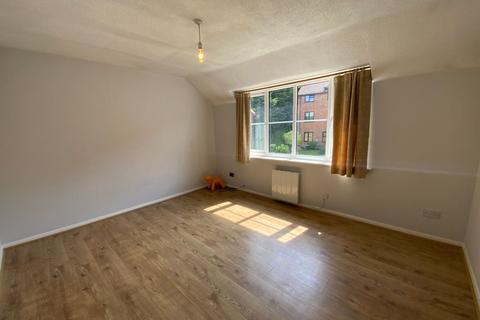 2 bedroom apartment to rent, Cameron Road, Chesham, HP5