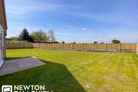 3 bedroom bungalow for sale, Town Street, Sutton cum Lound DN22