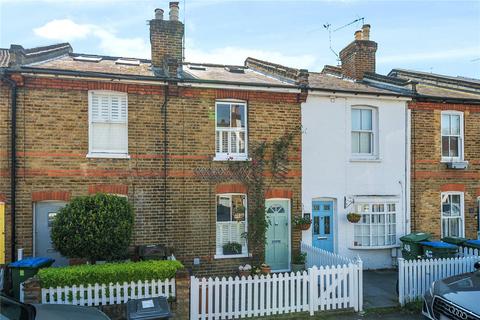 3 bedroom terraced house for sale, Queens Road, Thames Ditton, KT7