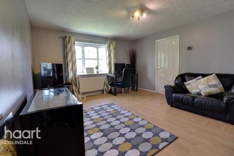 2 bedroom flat for sale, Chequers Close, NW9