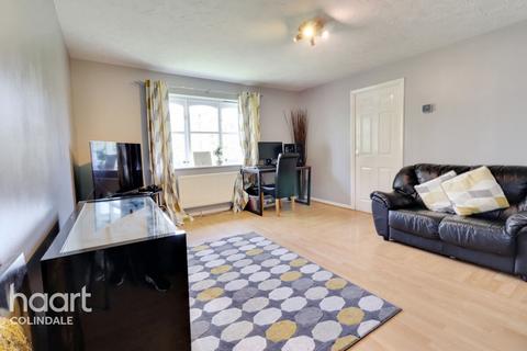 2 bedroom flat for sale, Chequers Close, NW9