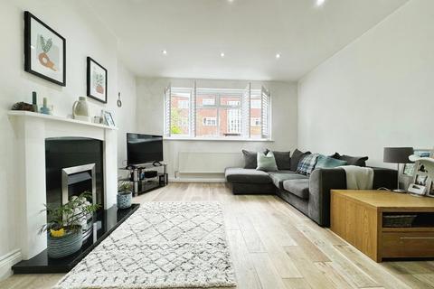 2 bedroom flat to rent, Wilmslow Road, Didsbury, Manchester, M20