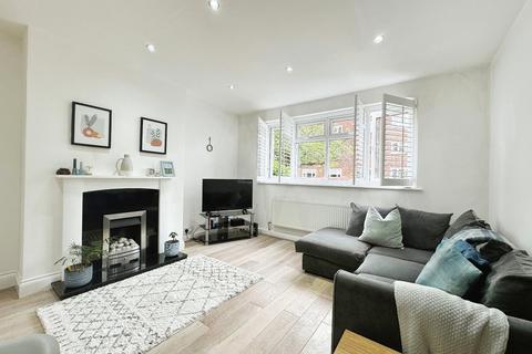 2 bedroom flat to rent, Wilmslow Road, Didsbury, Manchester, M20