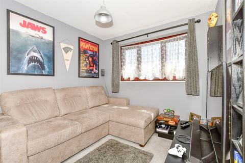 11 Latimer Close, Herne Bay, CT6 7UY