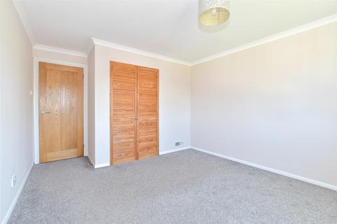 2 bedroom flat for sale, Badgers Way, Loxwood, West Sussex