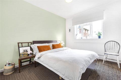 52 Mayfield Close, London, E8 3DB