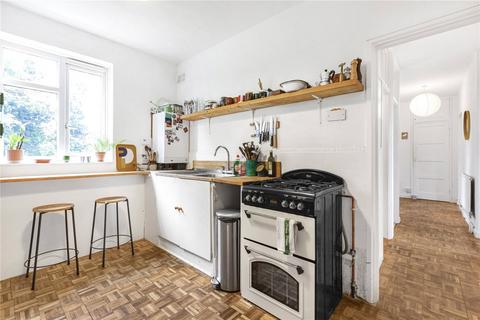 52 Mayfield Close, London, E8 3DB