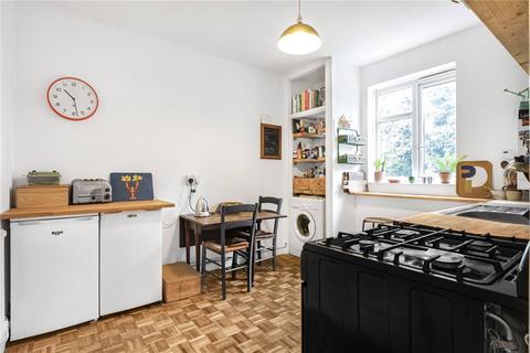 52 Mayfield Close, London, E8 3DB
