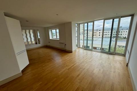 2 bedroom apartment to rent, Hayes Road, Penarth CF64