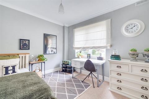 4 bedroom property for sale, Queensmill Road, Fulham, London, SW6