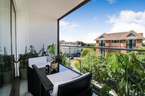 1 bedroom apartment for sale, Grand View, Farnborough, Hampshire, GU14