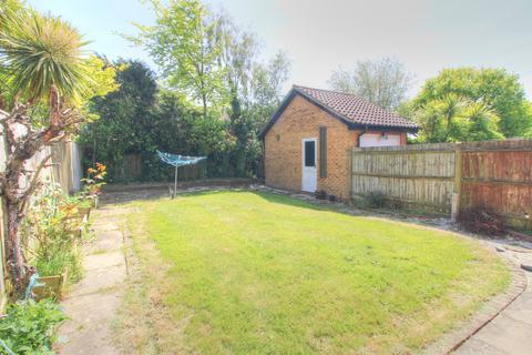 3 bedroom detached house to rent, Stone Cross, Pevensey BN24