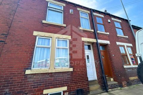 1 bedroom in a house share to rent, Savile Road, Castleford WF10