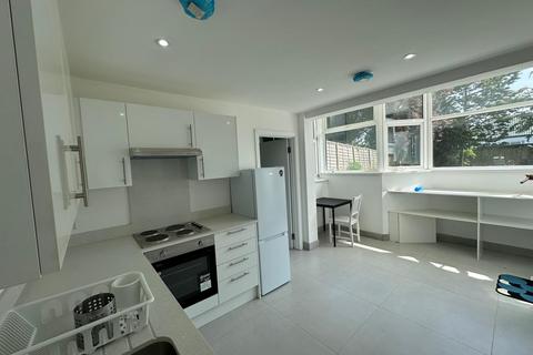 2 bedroom flat to rent, Bengeworth Road, Harrow HA1