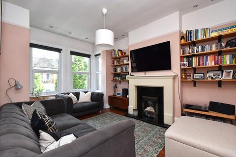 3 bedroom flat for sale, Eastcombe Avenue, Charlton, SE7